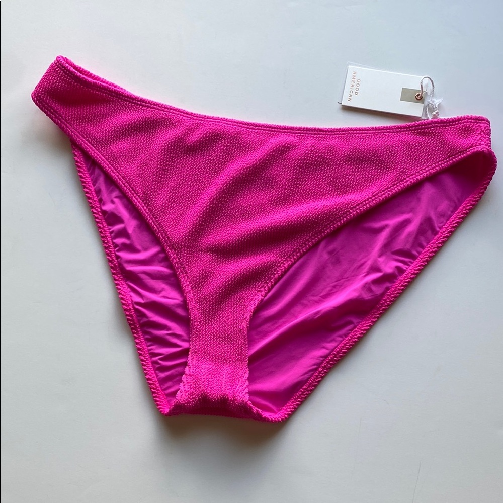 Good American Always Fit Classic Bikini Bottom in Hawaiian Pink size 7/8